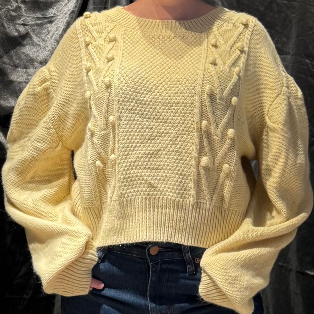 By Egreis Sweater